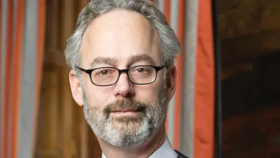 Амор Таулз (Amor Towles)