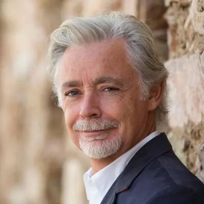 Йон Колфер (Eoin Colfer)