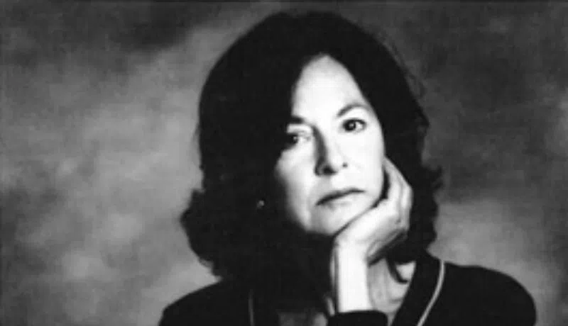 Нобелевскую премию по литературе получила поэтесса Луиза Глик