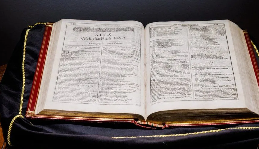 Изображение для Копия Первого собрания сочинений Шекспира была продана в Нью-Йорке за 2,4 млн